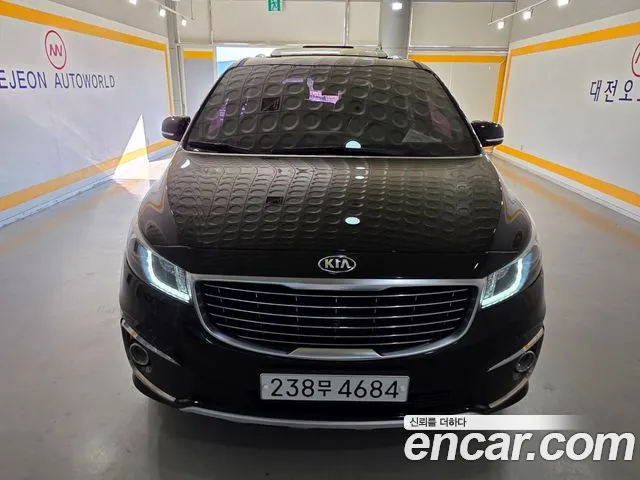 Kia Carnival 2016 thumb 2