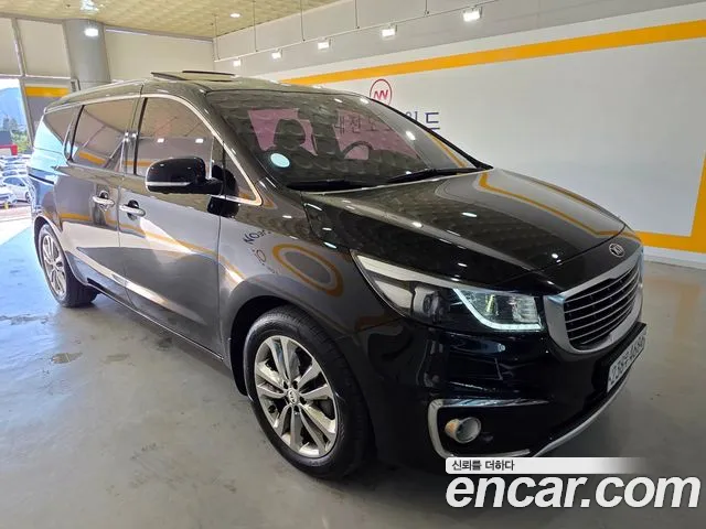Kia Carnival 2016 thumb 3