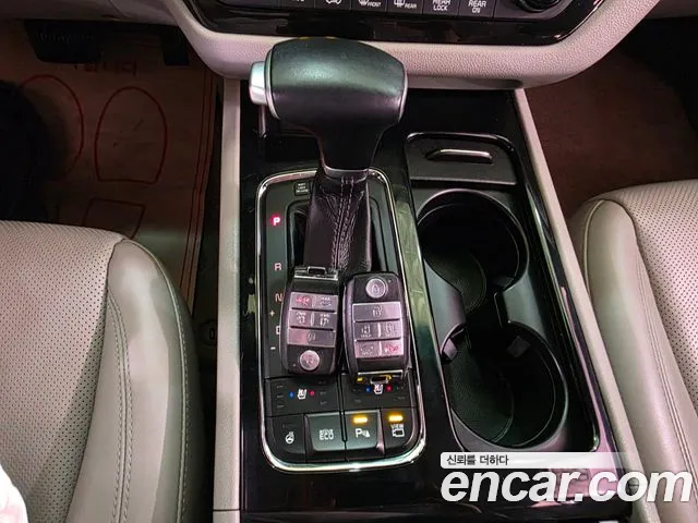 Kia Carnival 2016 thumb 6