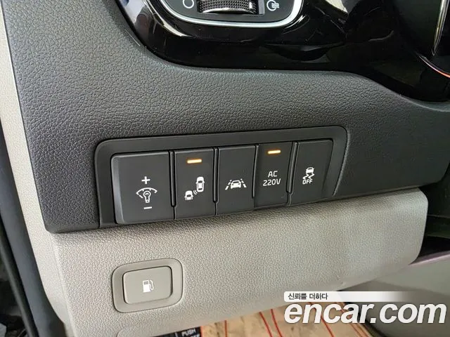 Kia Carnival 2016 thumb 9