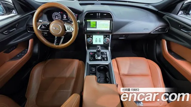 Jaguar XE 2020 thumb 7