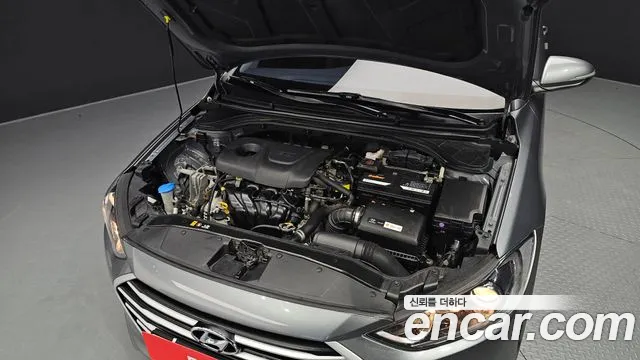 Hyundai Avante 2017 thumb 6