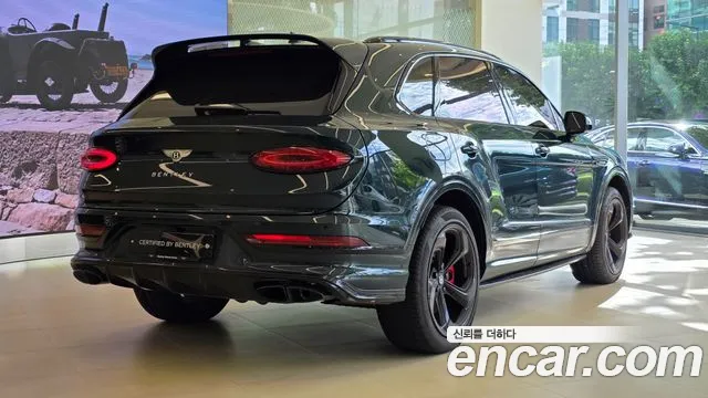 Bentley Bentayga 2024 thumb 6