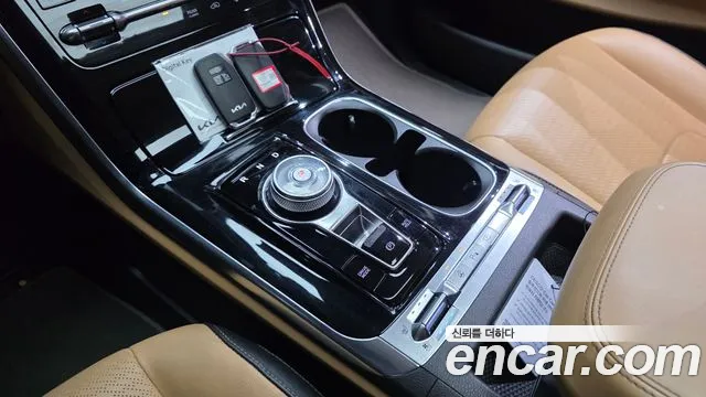 Kia Carnival 2021 thumb 9