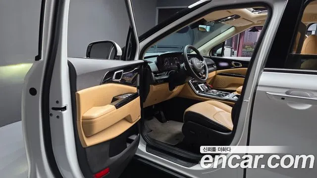 Kia Carnival 2021 thumb 10