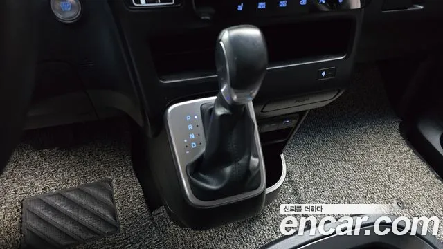 Hyundai Staria 2022 thumb 9