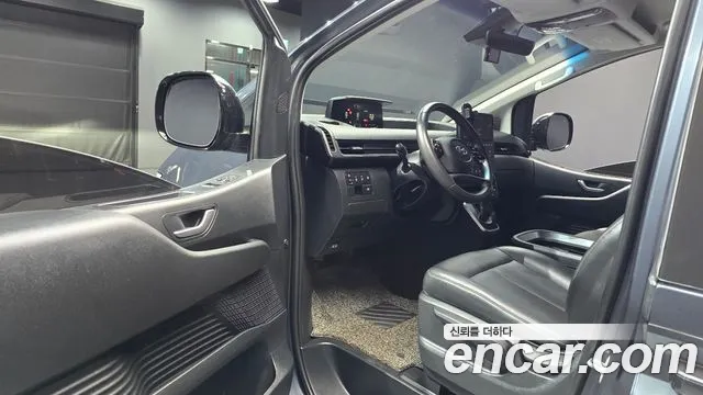 Hyundai Staria 2022 thumb 10