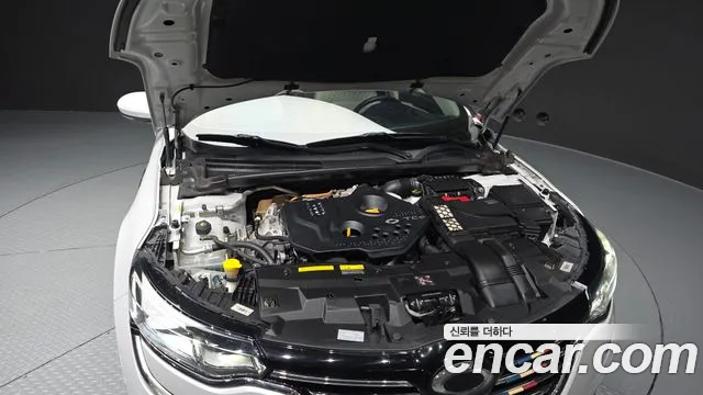 Renault-KoreaSamsung Megane 2016 thumb 5