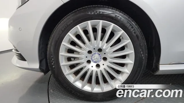Mercedes-Benz E-Класс 2014 thumb 5