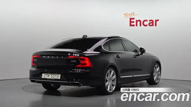 Volvo S90 2017 thumb 2