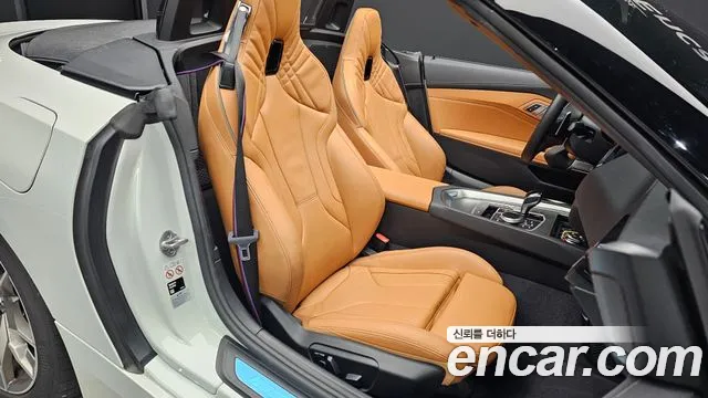 BMW Z4 2024 thumb 11