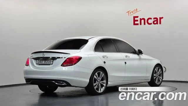 Mercedes-Benz C-Класс 2018 thumb 2