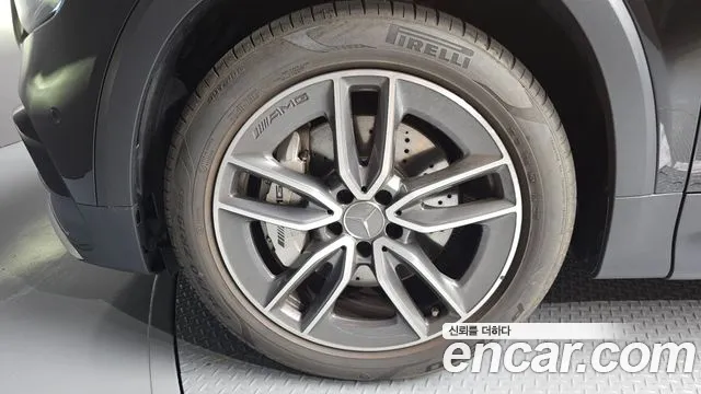 Mercedes-Benz GLB 2025 thumb 5