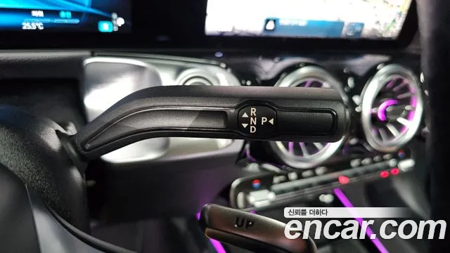Mercedes-Benz GLB 2025 thumb 9