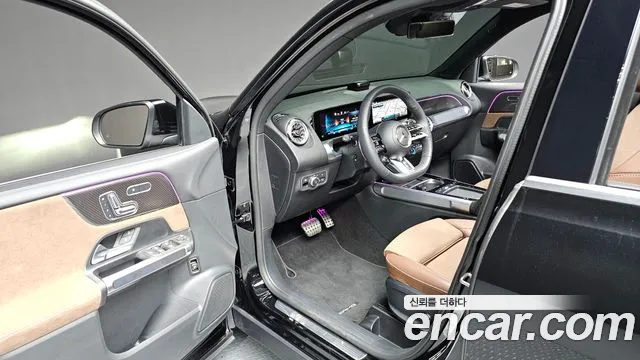 Mercedes-Benz GLB 2025 thumb 10