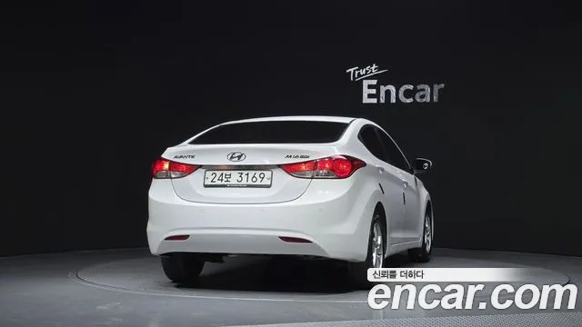 Hyundai Avante 2011 thumb 4