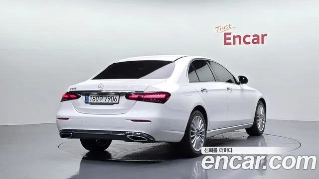 Mercedes-Benz E-Класс 2022 thumb 2