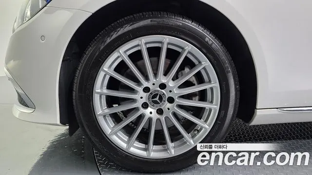Mercedes-Benz E-Класс 2022 thumb 5