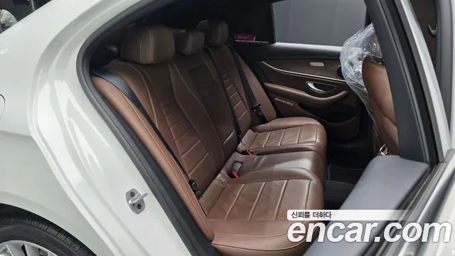Mercedes-Benz E-Класс 2022 thumb 11