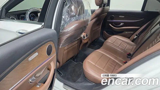 Mercedes-Benz E-Класс 2022 thumb 12