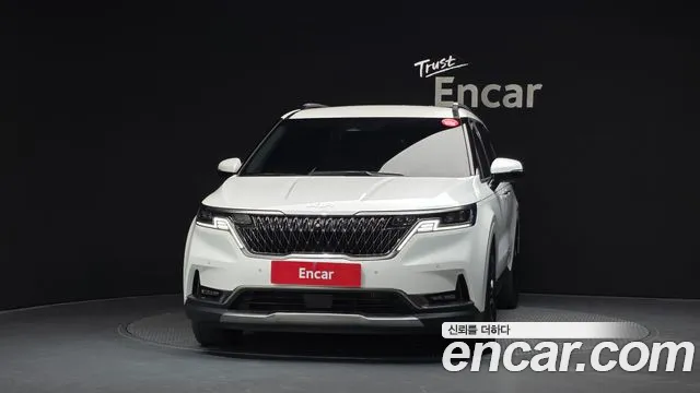 Kia Carnival 2023 thumb 3