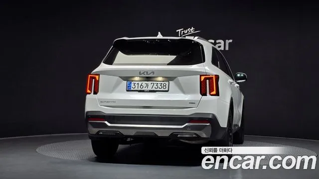 Kia Sorento 2023 thumb 4