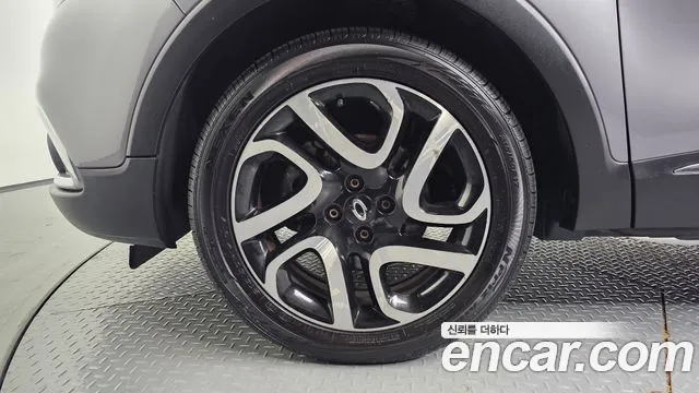 Renault-KoreaSamsung Captur 2016 thumb 5