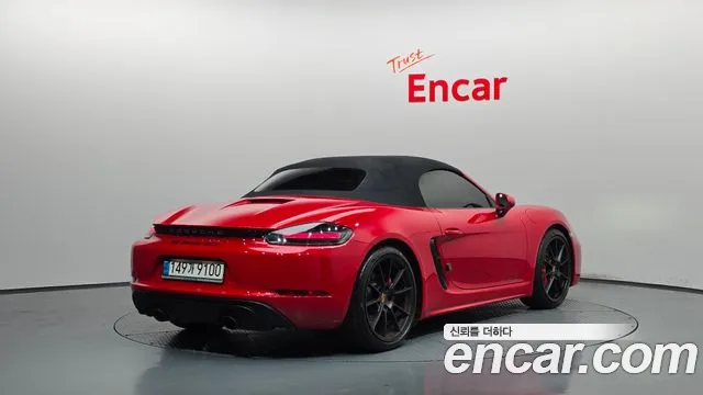 Porsche Cayman 2021 thumb 2