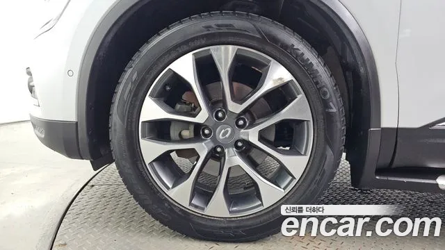 Renault-KoreaSamsung Koleos 2017 thumb 5