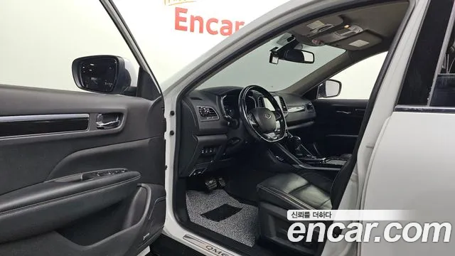 Renault-KoreaSamsung Koleos 2017 thumb 10