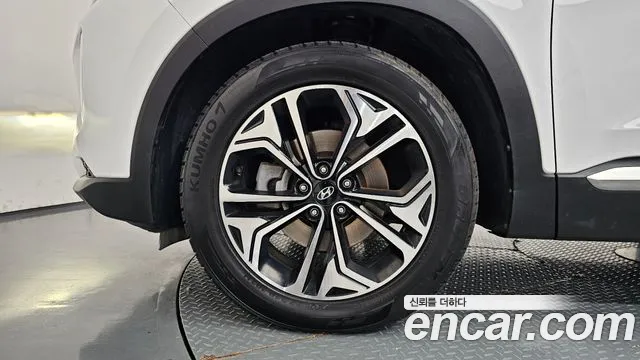 Hyundai Santa Fe 2018 thumb 5
