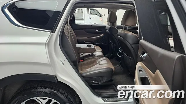 Hyundai Santa Fe 2018 thumb 11