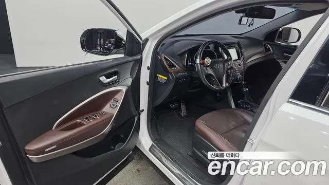 Hyundai Santa Fe 2016 thumb 10