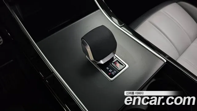 Land Rover Range Rover Evoque 2025 thumb 9