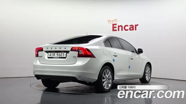 Volvo S60 2014 thumb 2
