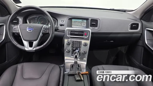 Volvo S60 2014 thumb 7