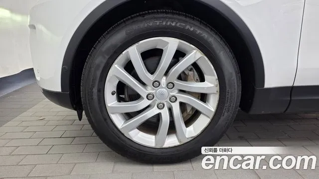 Land Rover Discovery 2019 thumb 5