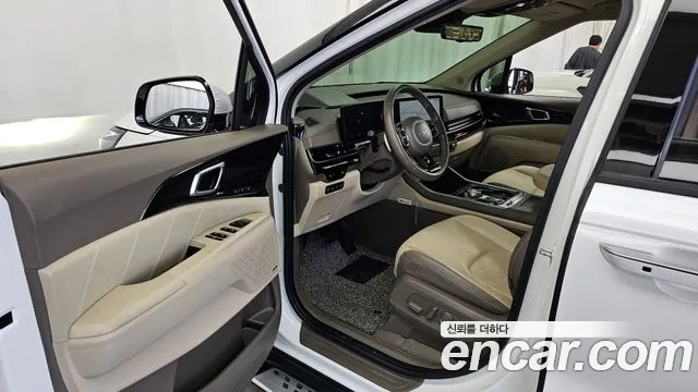 Kia Carnival 2024 thumb 10