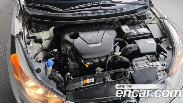 Hyundai Avante 2013 thumb 6