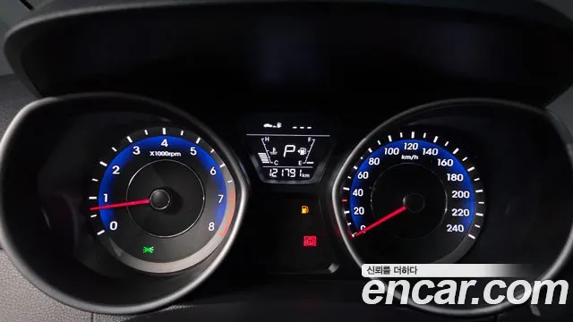 Hyundai Avante 2013 thumb 8