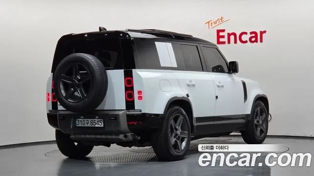 Land Rover Defender 2025 thumb 2
