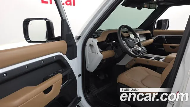 Land Rover Defender 2025 thumb 10