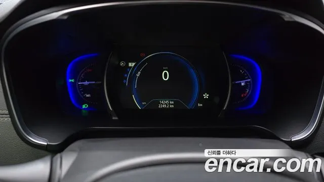 Renault-KoreaSamsung Megane 2016 thumb 8