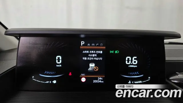 Hyundai Staria 2025 thumb 8