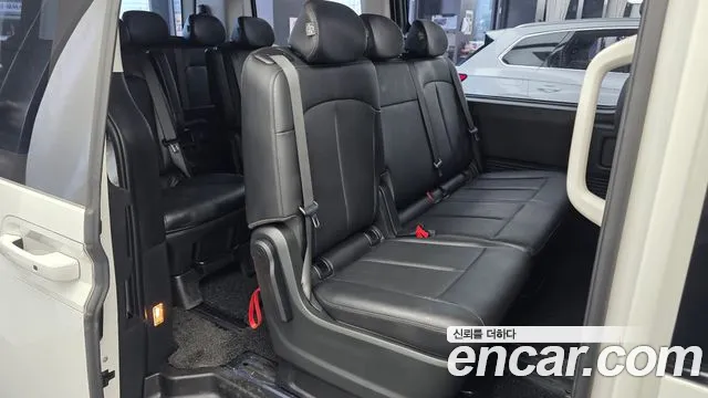 Hyundai Staria 2025 thumb 11