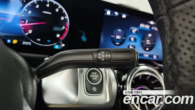 Mercedes-Benz GLB 2025 thumb 9