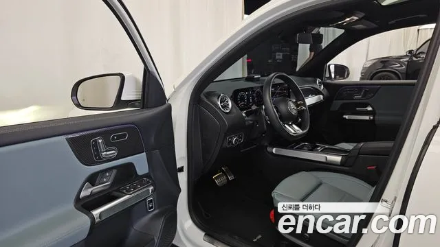 Mercedes-Benz GLB 2025 thumb 10