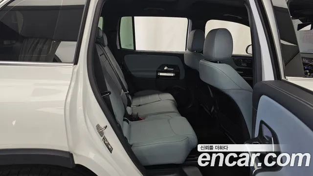 Mercedes-Benz GLB 2025 thumb 12