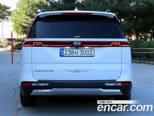 Kia Carnival 2020 thumb 4