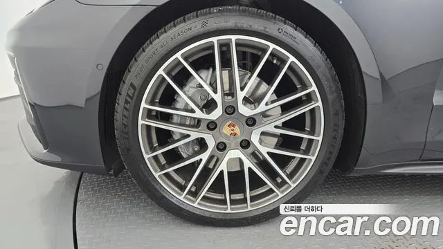 Porsche Panamera 2024 thumb 5